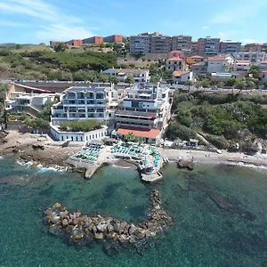 hotel-esperia-piombino.it-tuscanyhotel.com/
